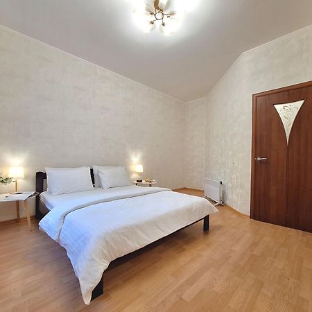 Однокімна Квартира Біля Каштанової Алеї У Центрі Полтави Мережа Alexapartments Документи Для Відряджень Безконтатне Заселення 24-7 Poltava Dış mekan fotoğraf