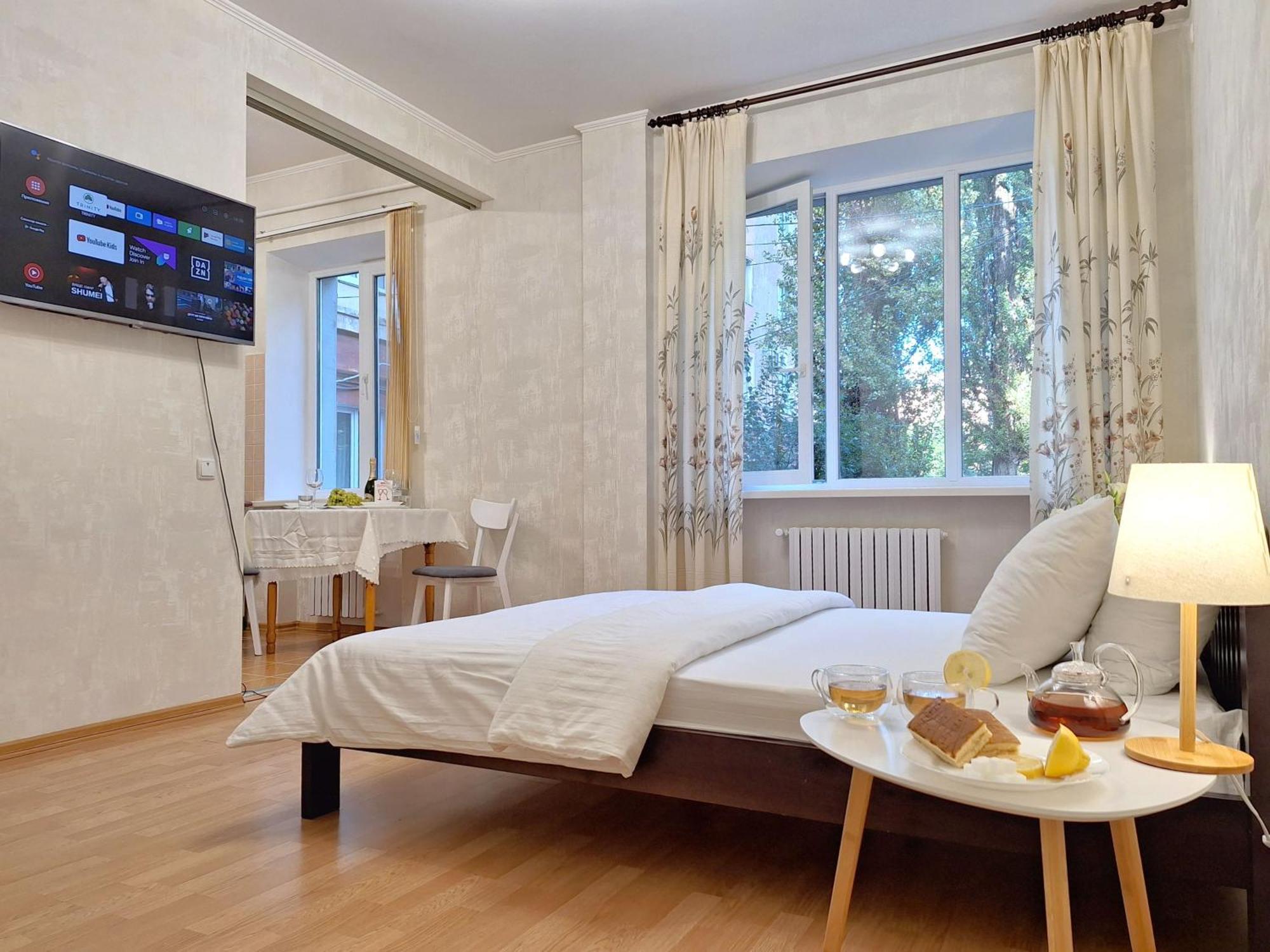 Однокімна Квартира Біля Каштанової Алеї У Центрі Полтави Мережа Alexapartments Документи Для Відряджень Безконтатне Заселення 24-7 Poltava Dış mekan fotoğraf