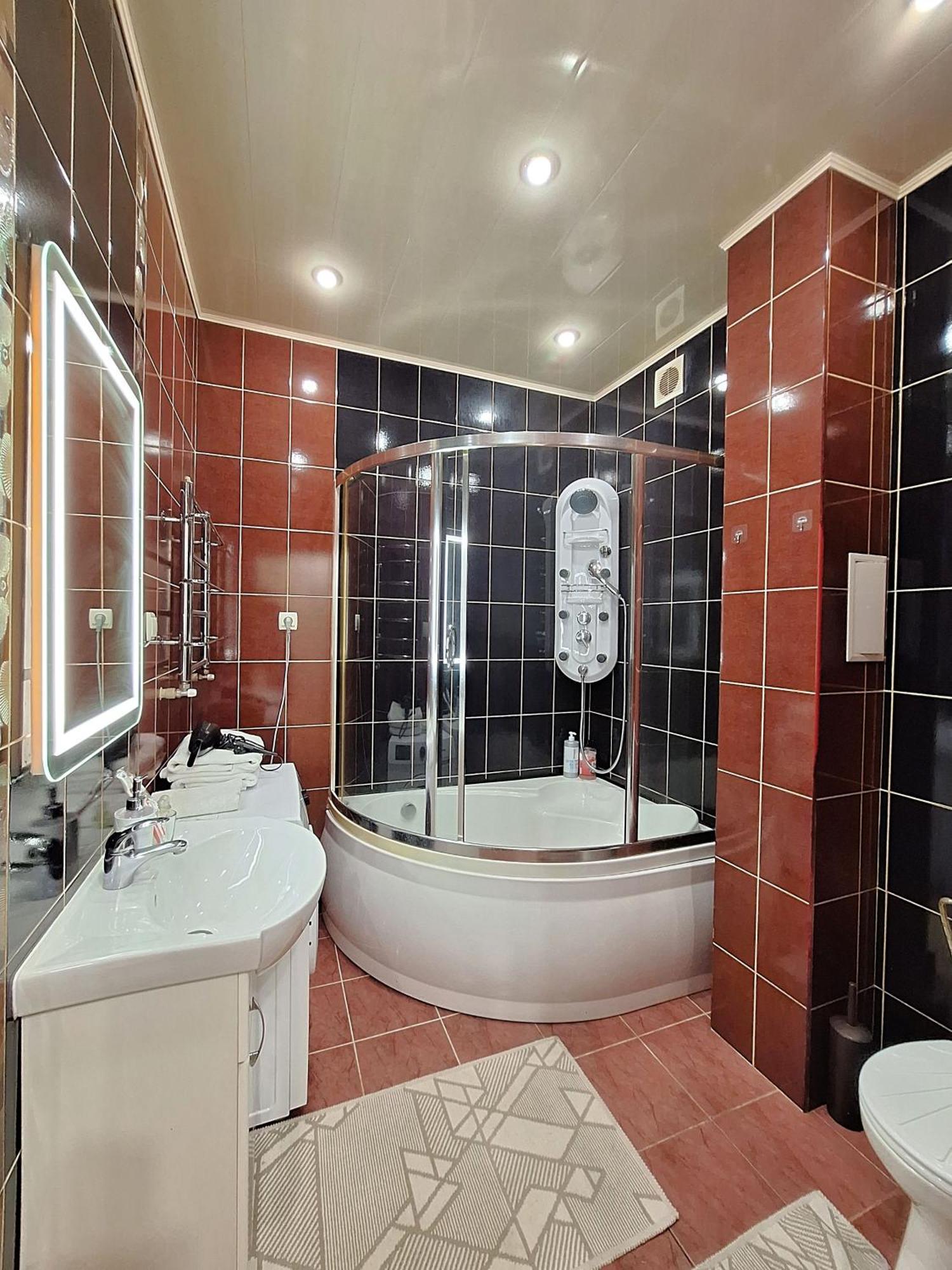 Однокімна Квартира Біля Каштанової Алеї У Центрі Полтави Мережа Alexapartments Документи Для Відряджень Безконтатне Заселення 24-7 Poltava Dış mekan fotoğraf